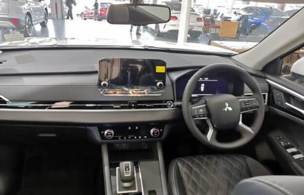 cmh-mitsubishi-pinetown-outlander-interior