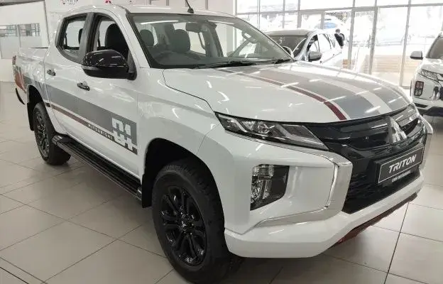 mitsubishi-triton-athlete-4X4-double-cab-front